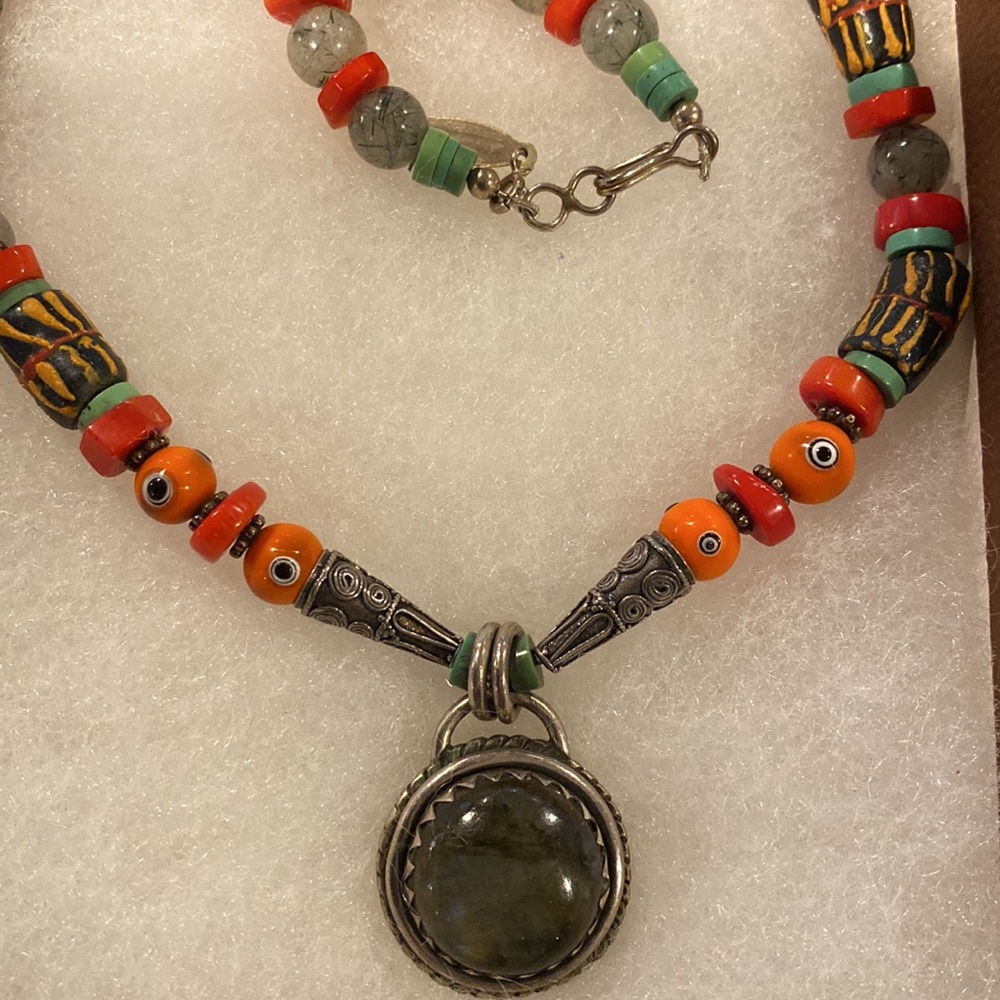 Kris Taylor Necklace - Picture 2 of 4
